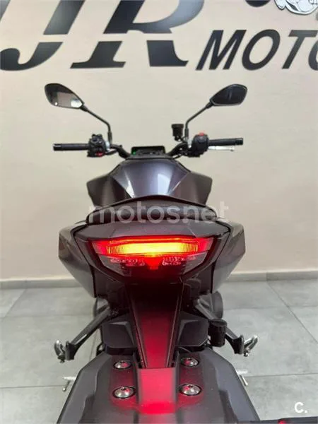 Yamaha MT-09 – Vista 6