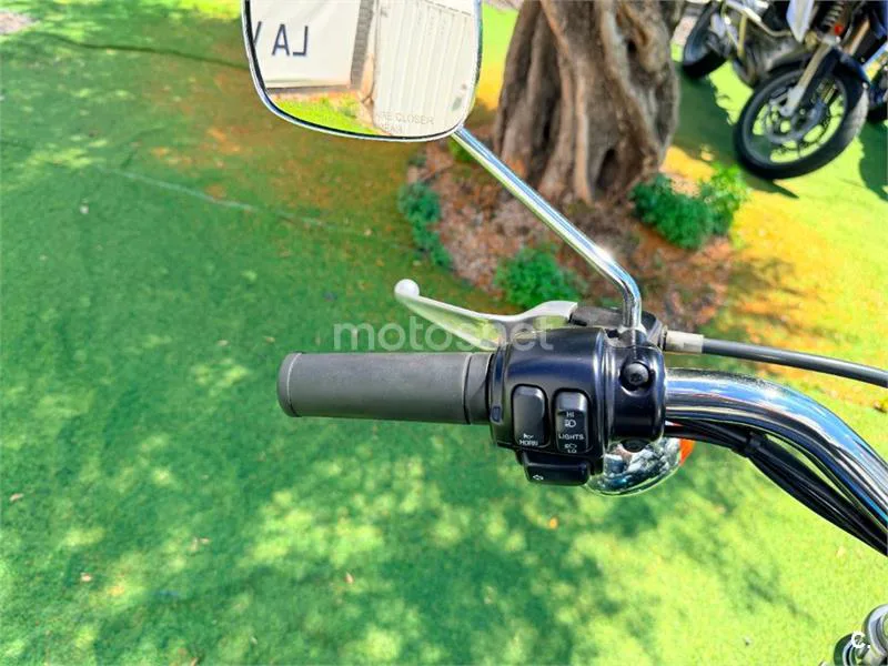 Harley-Davidson Dyna Super Glide – Vista 12