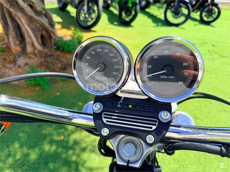 Harley-Davidson Dyna Super Glide – Vista 14