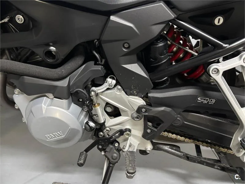 BMW F 750 – Vista 4