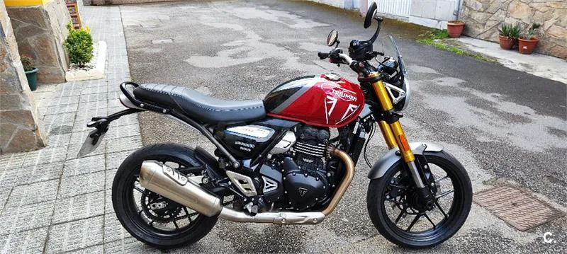 Triumph Speed 400 – Vista 6