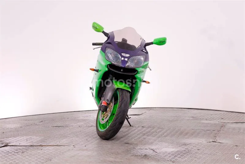Kawasaki Ninja ZX-9R – Vista 3