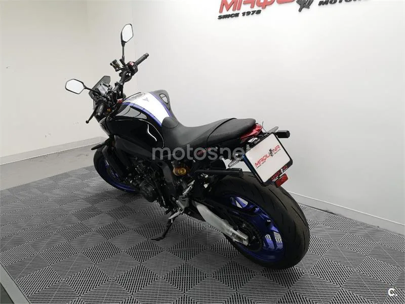 Yamaha MT-09 – Vista 17