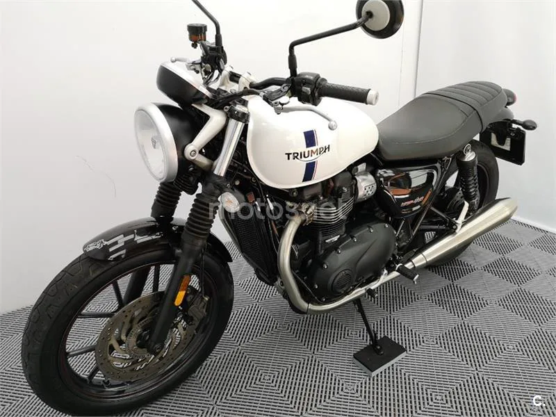 Triumph Street Twin – Vista 14