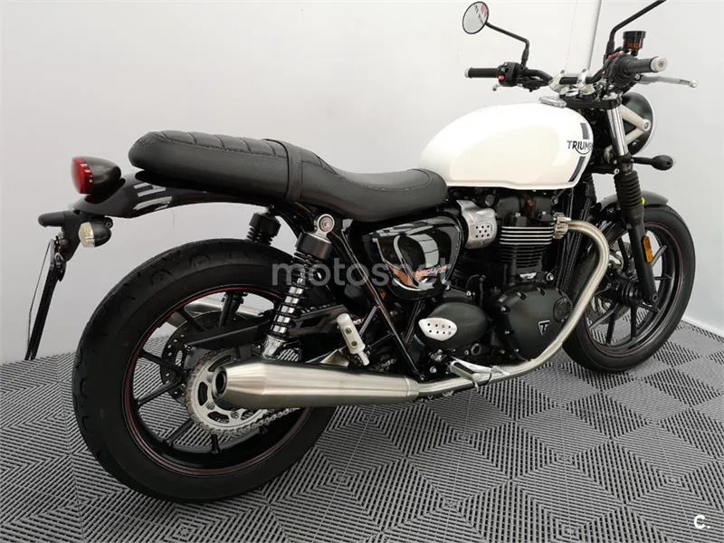 Triumph Street Twin – Vista 4