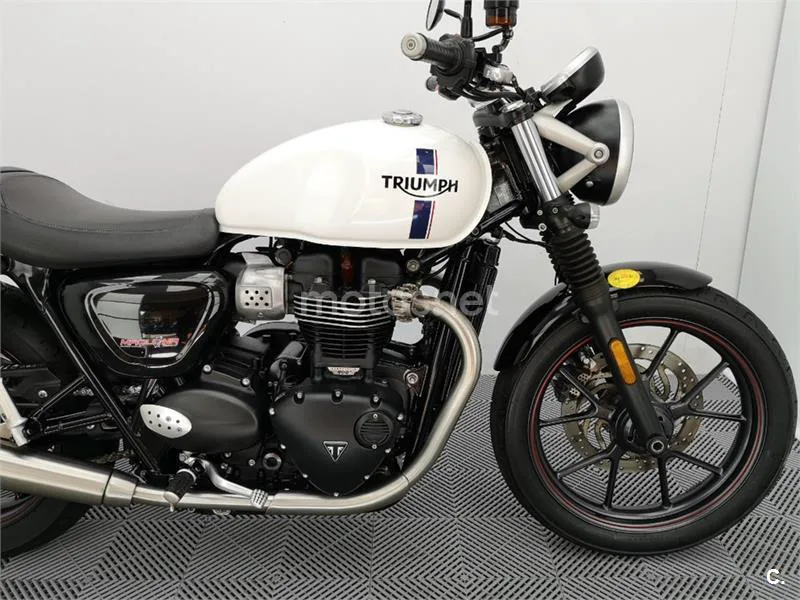 Triumph Street Twin – Vista 6