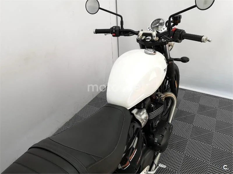 Triumph Street Twin – Vista 7