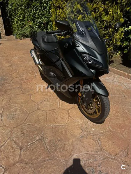 Yamaha TMAX – Vista 2