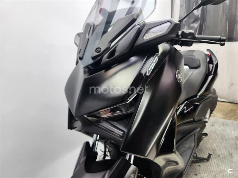 Yamaha XMAX 300 – Vista 15