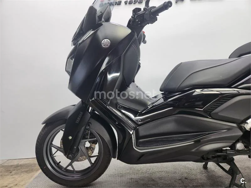 Yamaha XMAX 300 – Vista 18