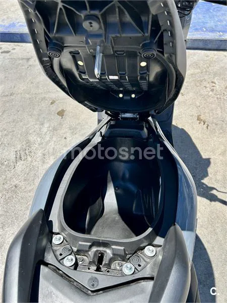 Yamaha NMAX – Vista 3