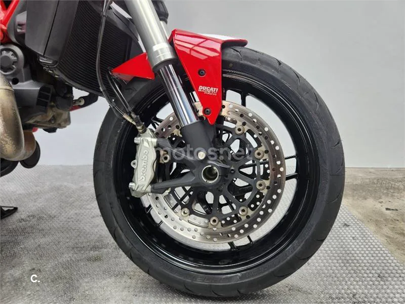 Ducati Monster 821 – Vista 13