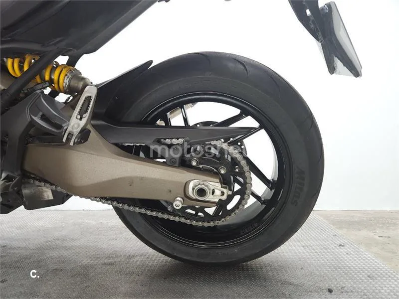 Ducati Monster 821 – Vista 20