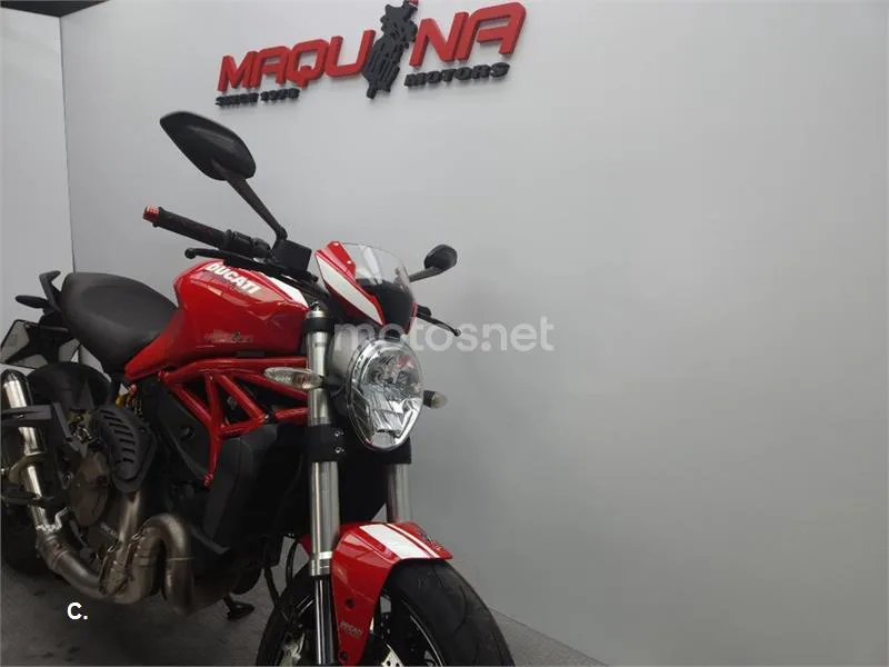 Ducati Monster 821 – Vista 3