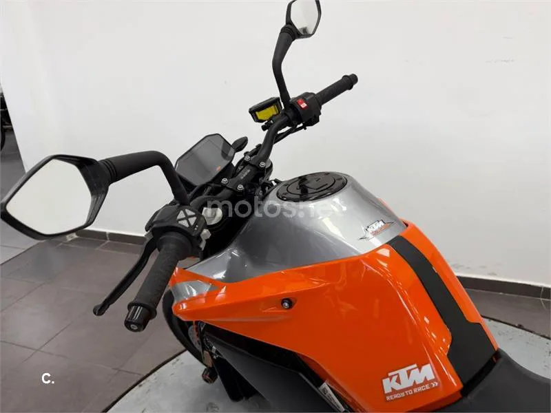 KTM 790 – Vista 12