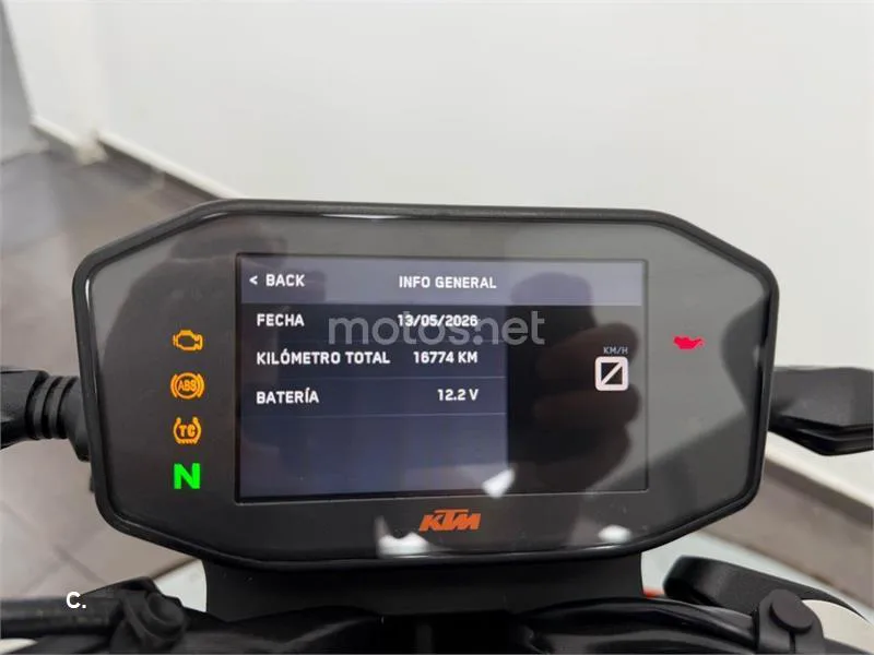 KTM 790 – Vista 14