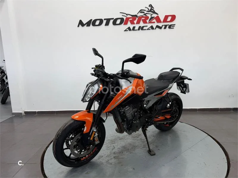 KTM 790 – Vista 16
