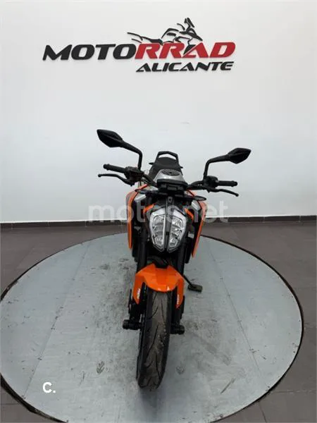 KTM 790 – Vista 17