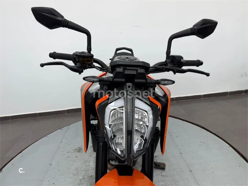 KTM 790 – Vista 21