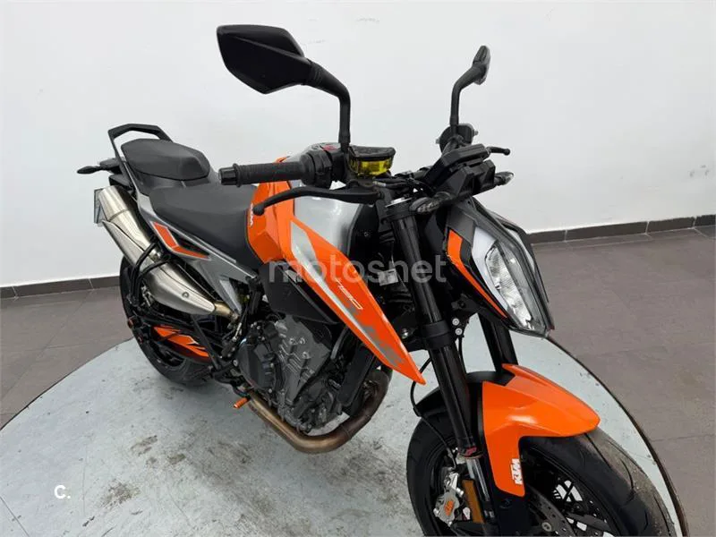 KTM 790 – Vista 23