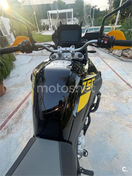 BMW F 750 – Vista 5