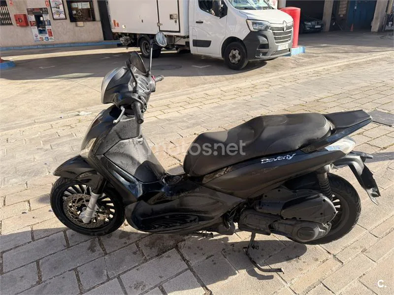 Piaggio Beverly 300 – Vista 3