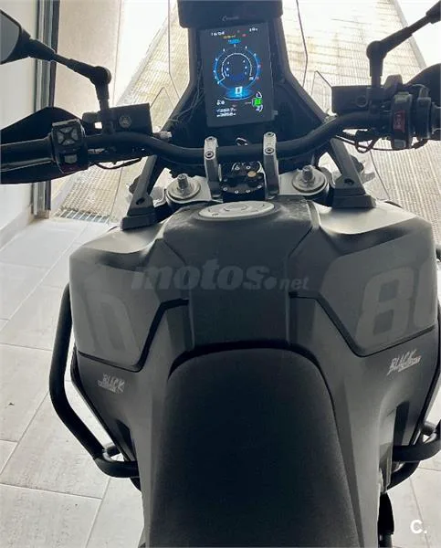 Voge DS 800 Rally – Vista 4