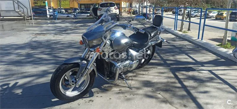 Suzuki Intruder M800 – Vista 4
