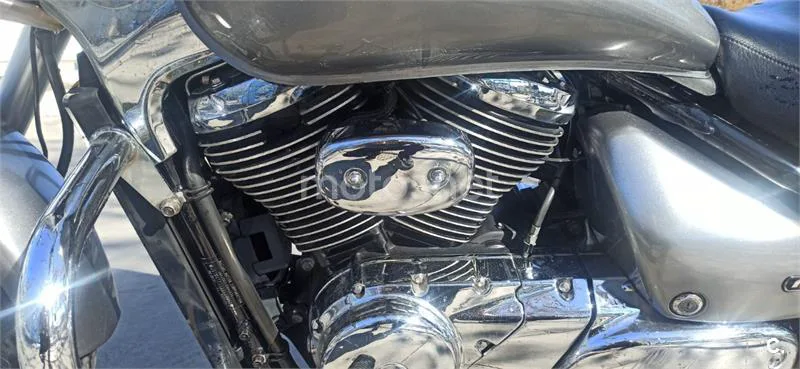 Suzuki Intruder M800 – Vista 7