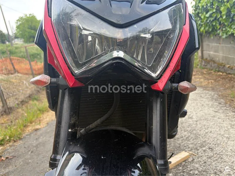 Kawasaki Z 800e – Vista 12