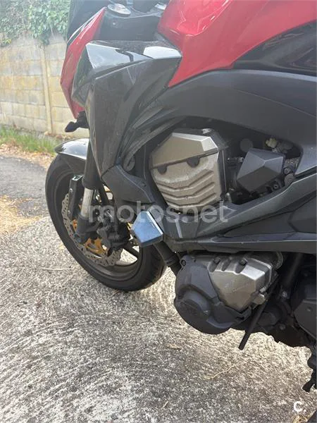 Kawasaki Z 800e – Vista 4