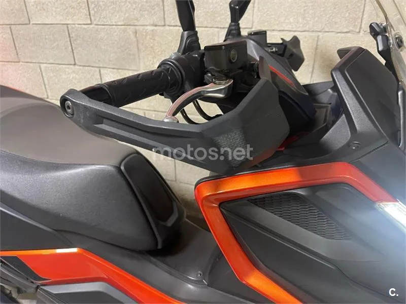 Kymco DTX 125 – Vista 9