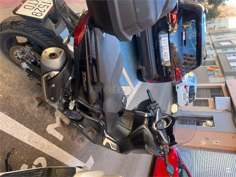 Yamaha TMAX – Vista 3