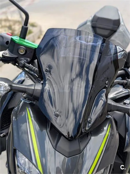 Kawasaki Z900 – Vista 11
