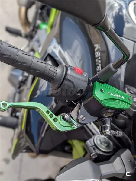 Kawasaki Z900 – Vista 9