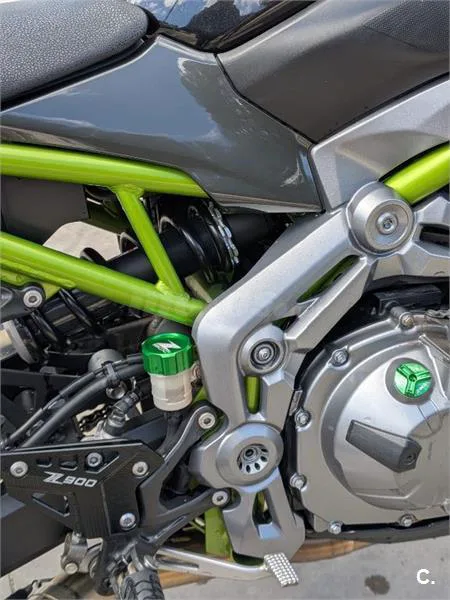 Kawasaki Z900 – Vista 10