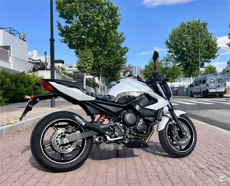 Yamaha XJ6 N Diversion – Vista 8