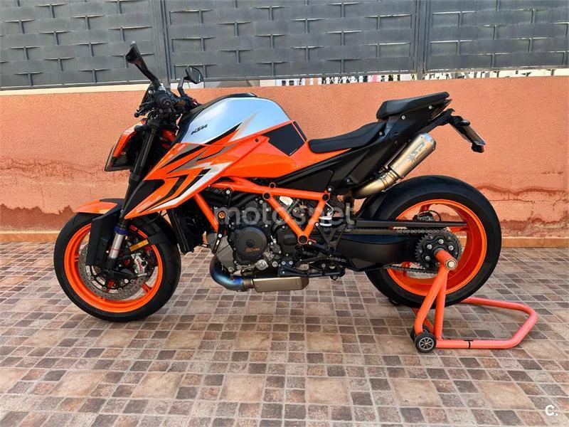 KTM 1290 Super Duke R – Vista 5