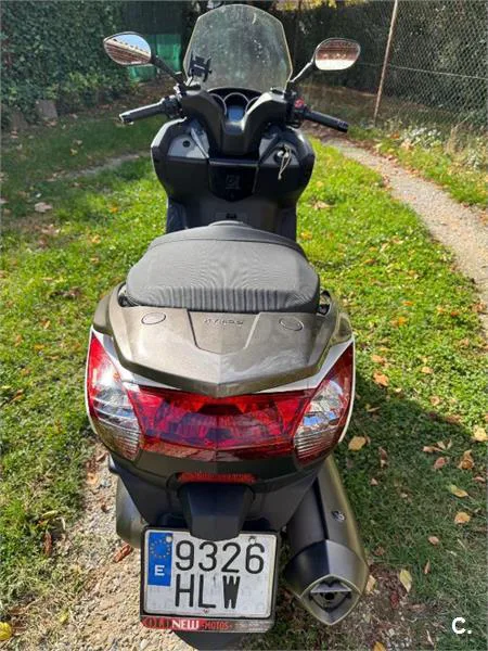 Kymco Super Dink 300 – Vista 2