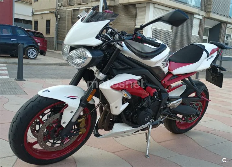 Triumph Street Triple R 4000 € 2013 Valencia - 2