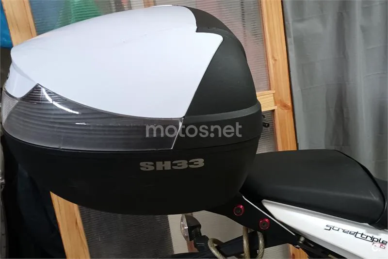 Triumph Street Triple R - Vista 9