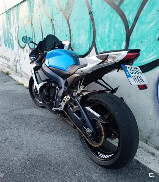 Suzuki GSX-R750 – Vista 2