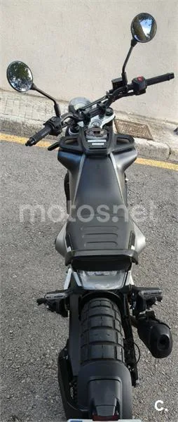 Husqvarna Svartpilen 125 - Vista 5