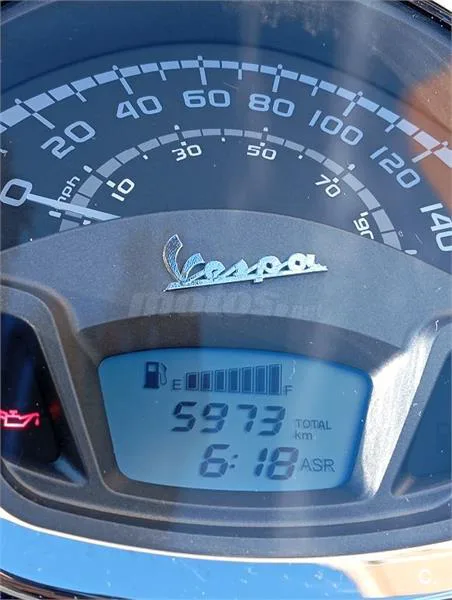 Vespa GTS 300 – Vista 3