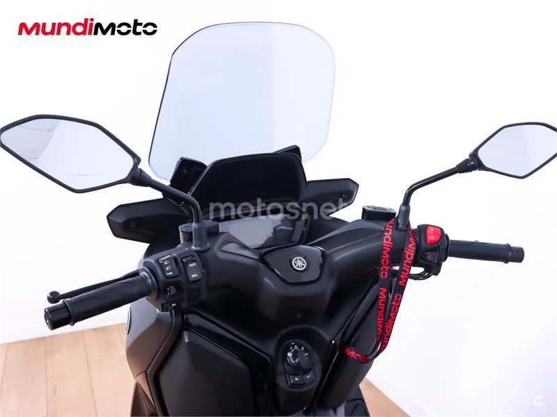 Yamaha XMAX 300 – Vista 11