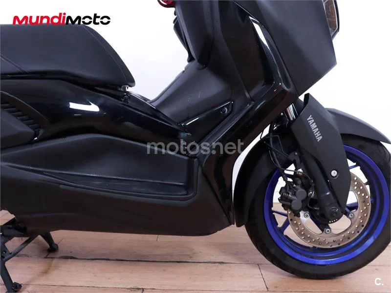 Yamaha XMAX 300 – Vista 18