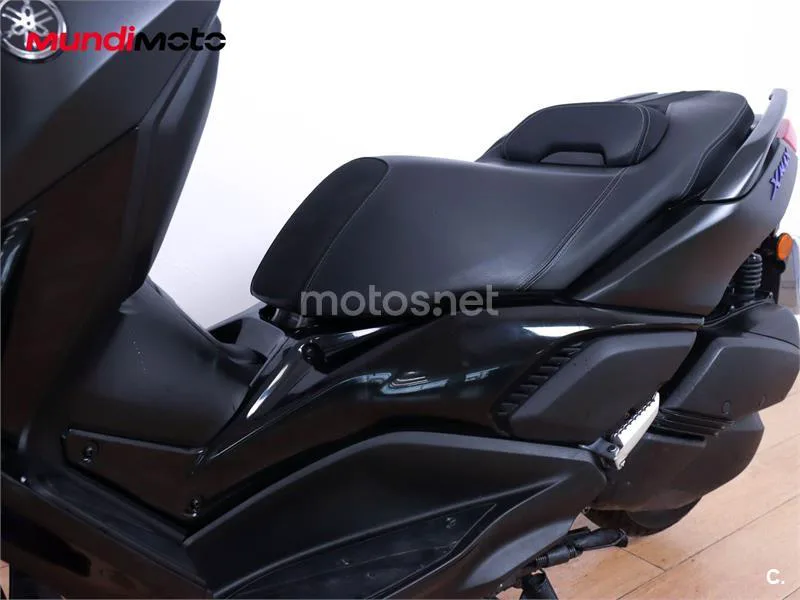 Yamaha XMAX 300 – Vista 10