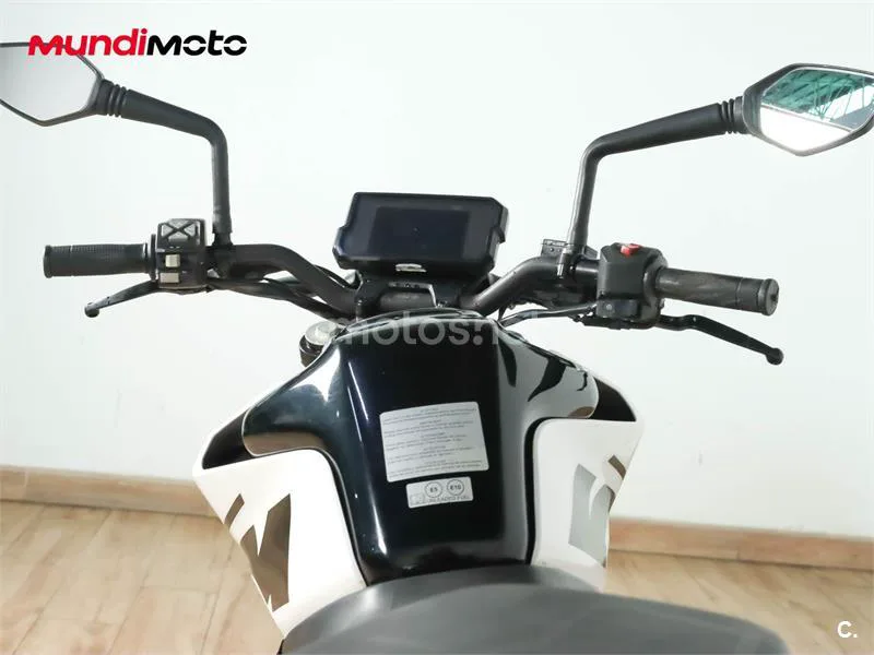 KTM 125 – Vista 11