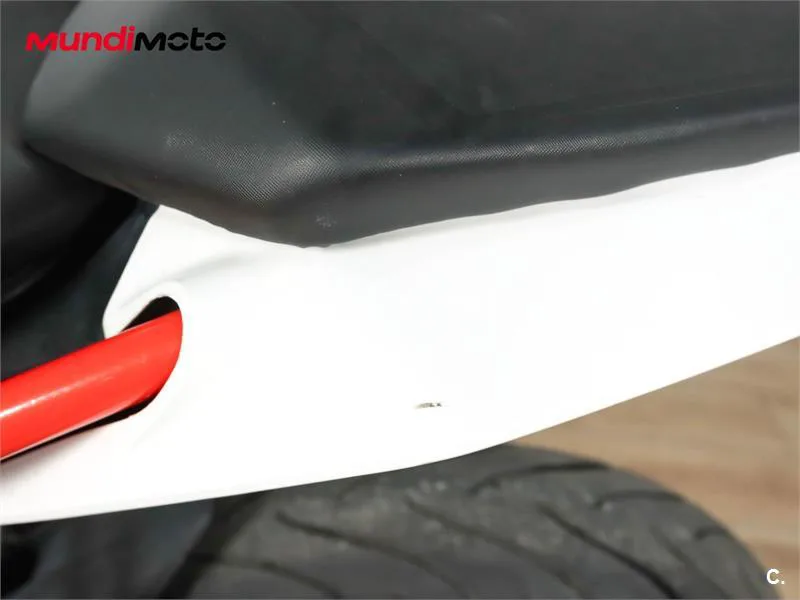 KTM 125 – Vista 15