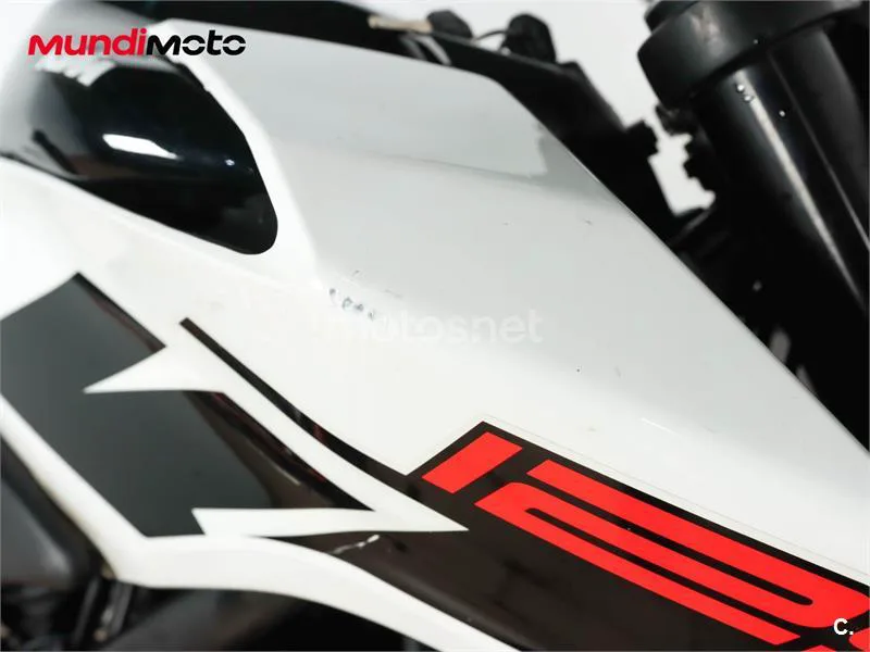 KTM 125 – Vista 23